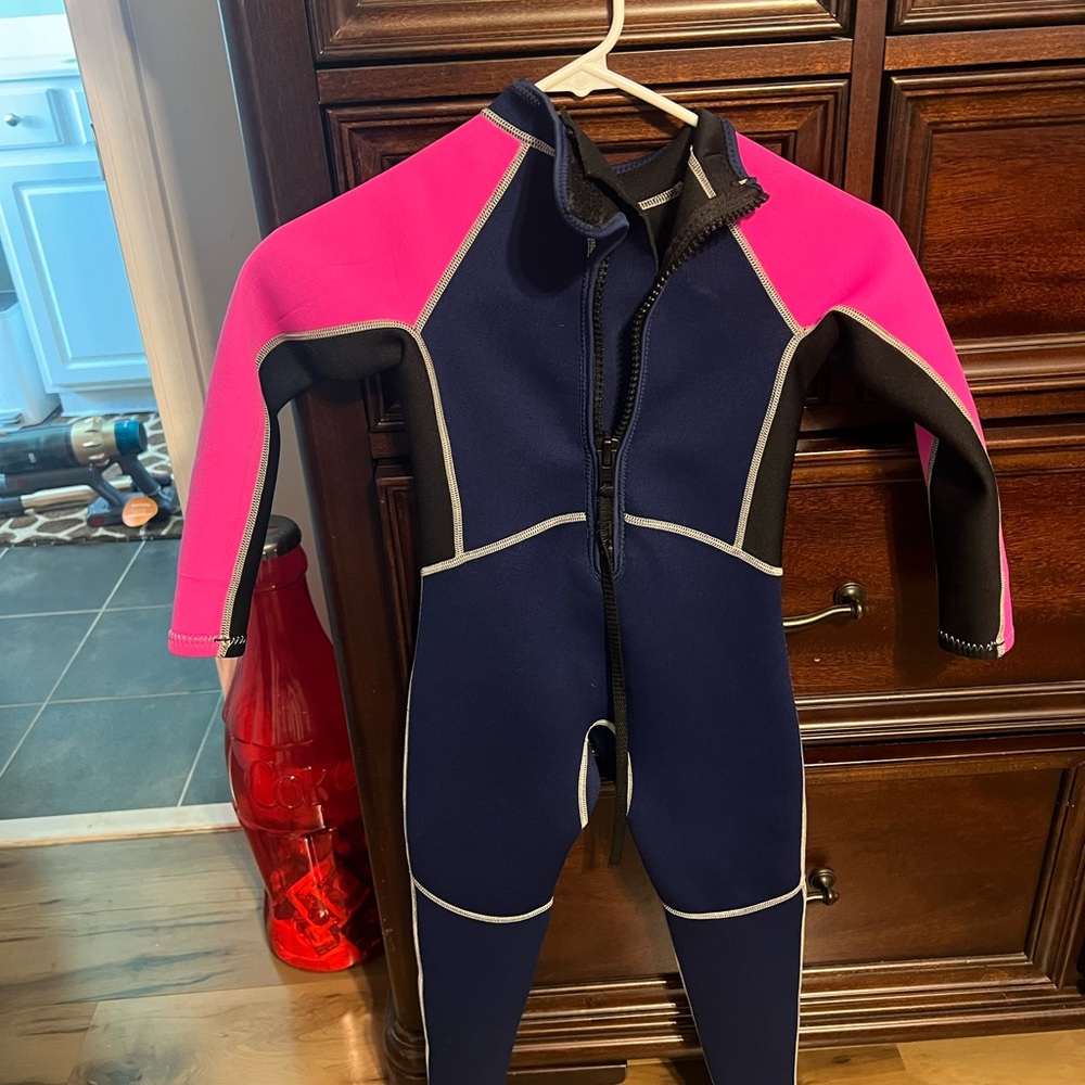 Blue dive girls wet suite